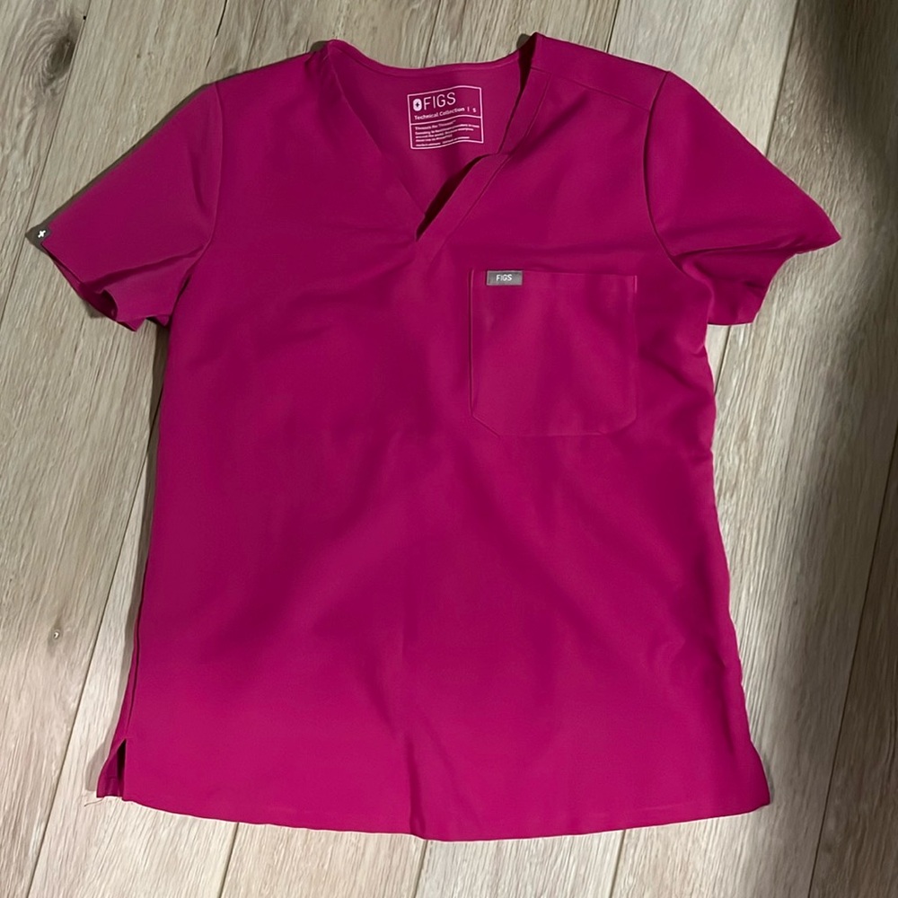 Scrub top